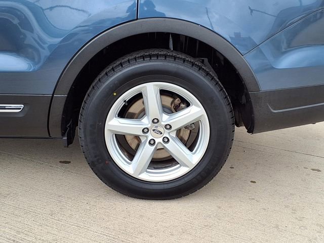 Used 2018 Ford Explorer XLT w/ Equipment Group 202A image 7