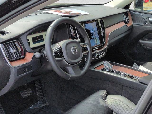 Used 2023 Volvo XC60 B6 Ultimate w/ Protection Package Premier AWD/4WD image 10