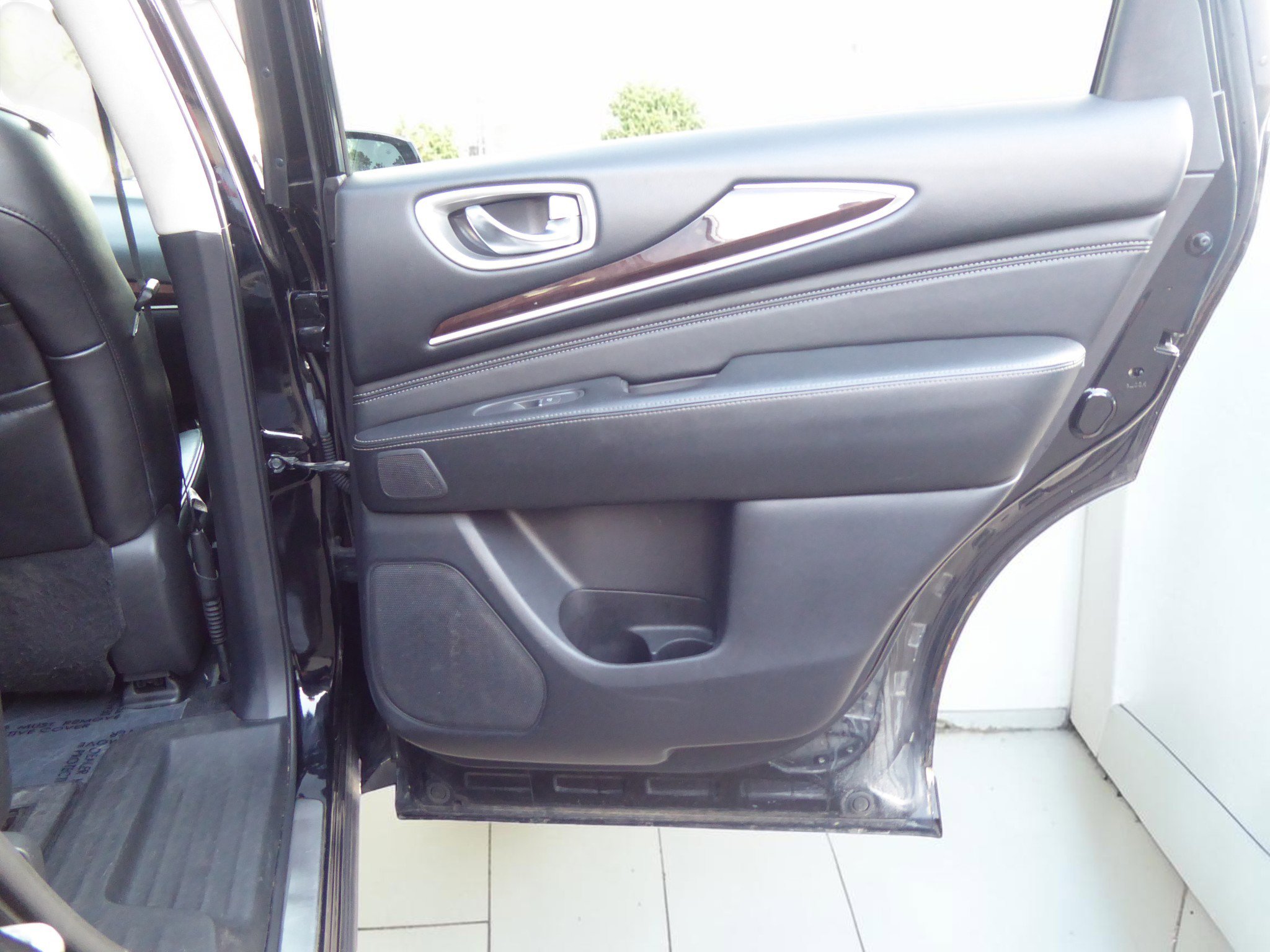 Used 2018 INFINITI QX60 Luxe w/ Premium Plus Package image 14