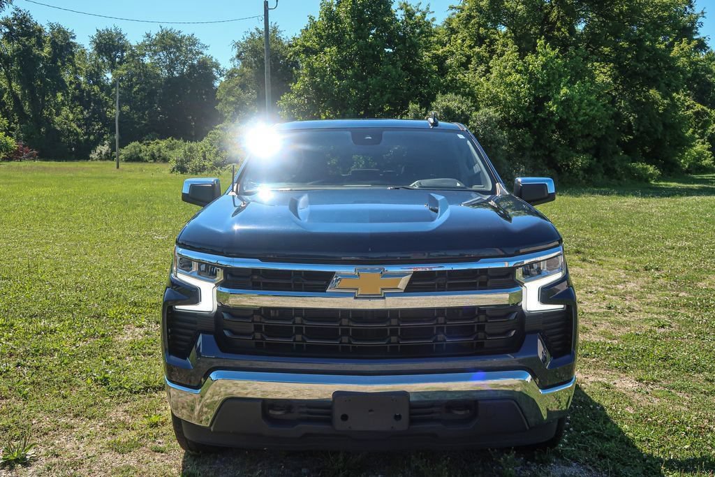 Used 2023 Chevrolet Silverado 1500 LT w/ Protection Package AWD/4WD image 5