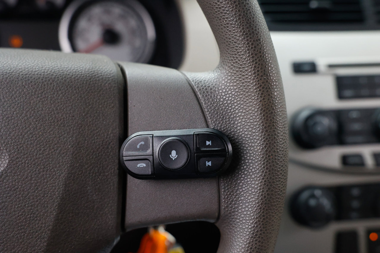 Used 2010 Ford Focus SE image 26