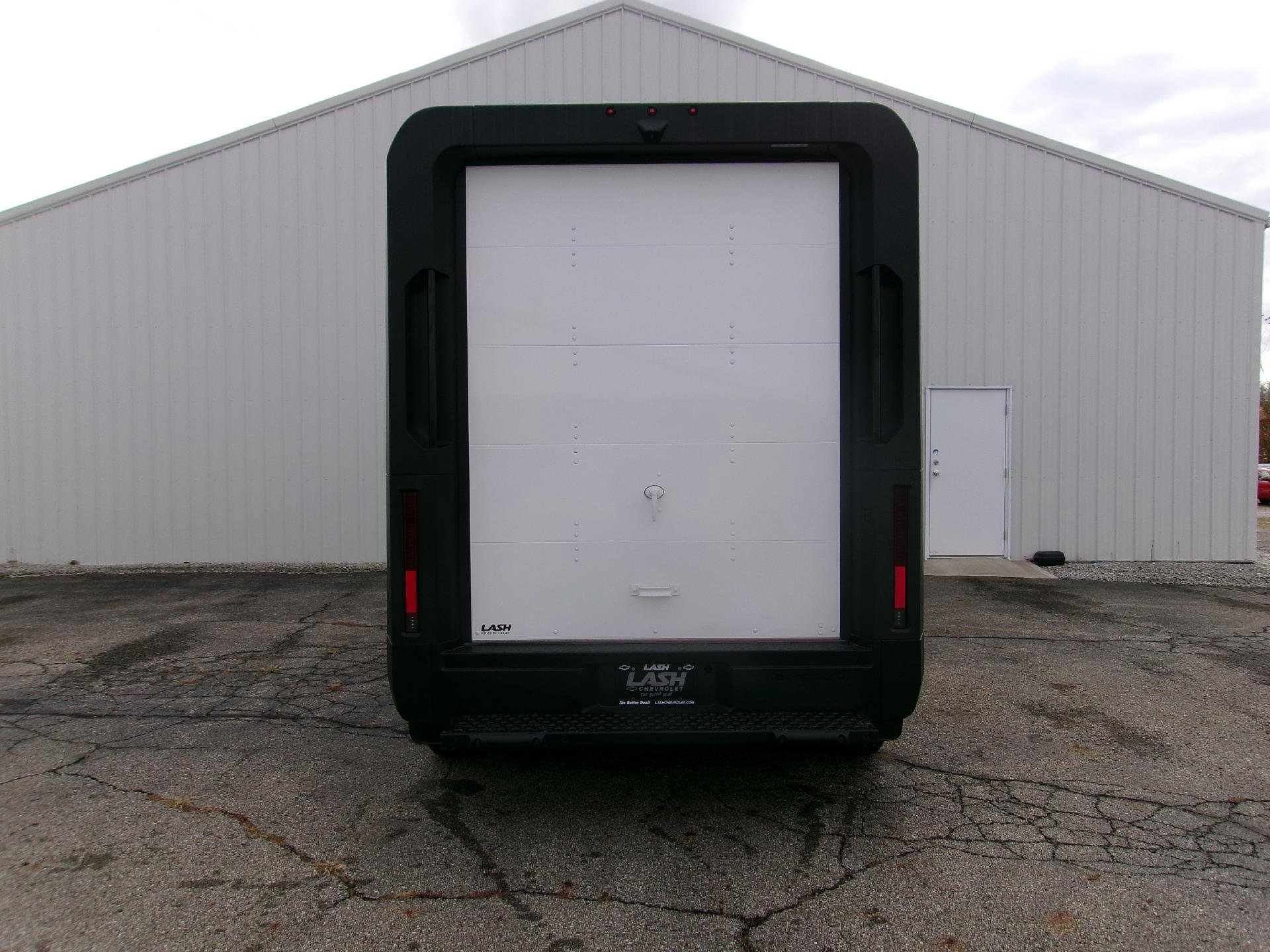 New 2025 Chevrolet Brightdrop 400 image 13