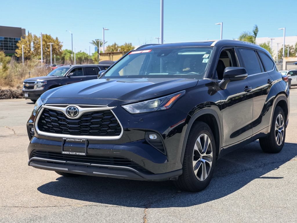 Used 2023 Toyota Highlander XLE FWD image 8