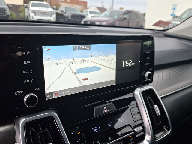 Used 2022 Kia Sorento SX w/ Panoramic Sunroof Package image 18