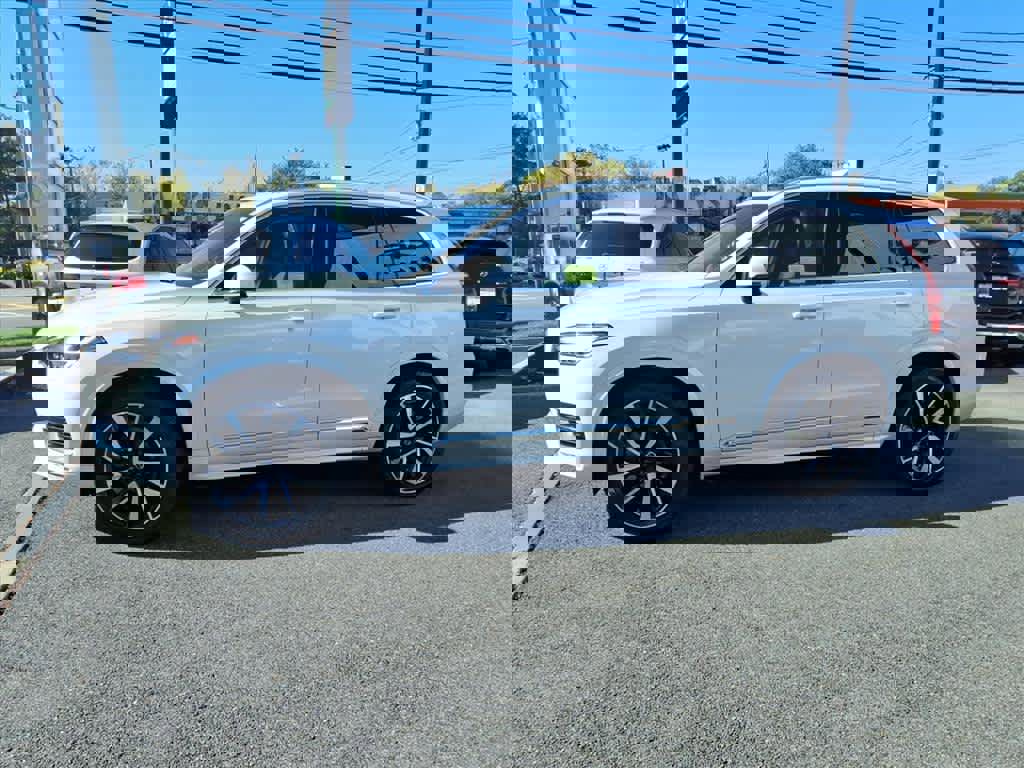 Used 2024 Volvo XC90 B6 Plus w/ Protection Package Premier image 7