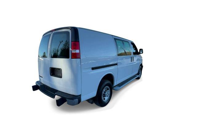 Used 2024 Chevrolet Express 2500 Work Van w/ Driver Convenience Package image 8