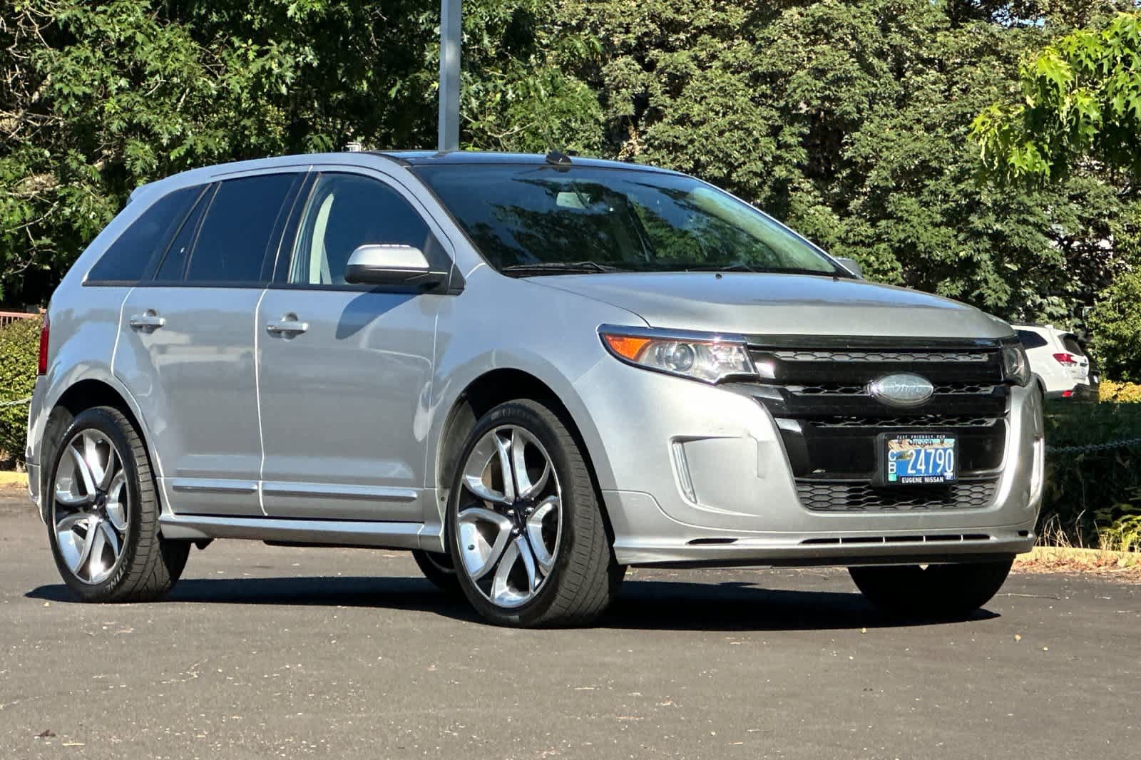 Used 2013 Ford Edge Sport w/ Driver Entry Pkg FWD image 9