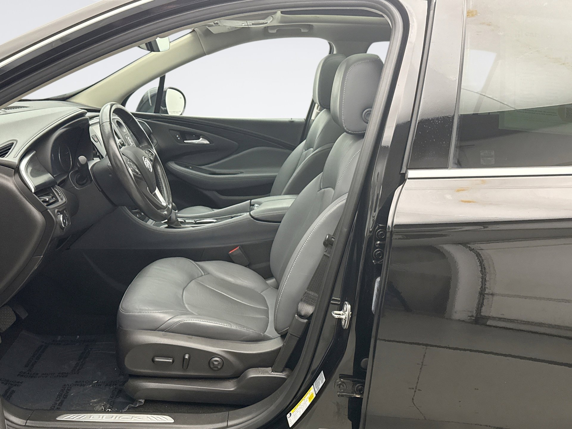 Used 2020 Buick Envision Premium w/ LPO, Interior Luxury Package image 11