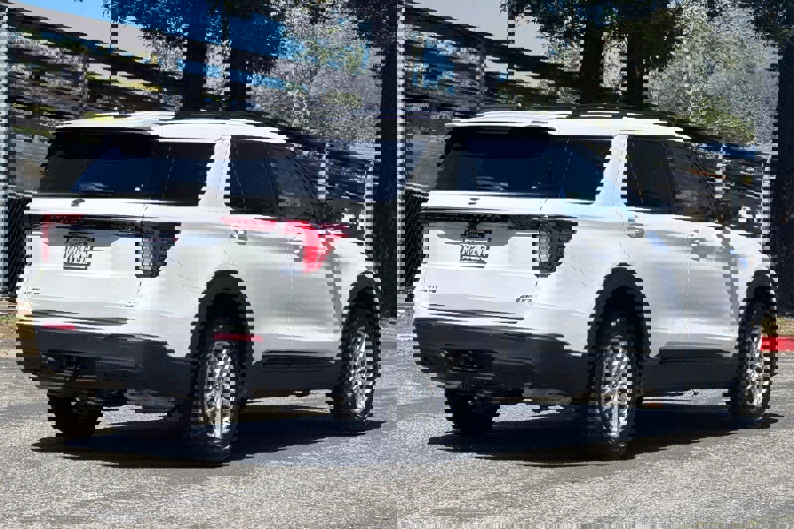 Used 2026 Ford Explorer Active image 4