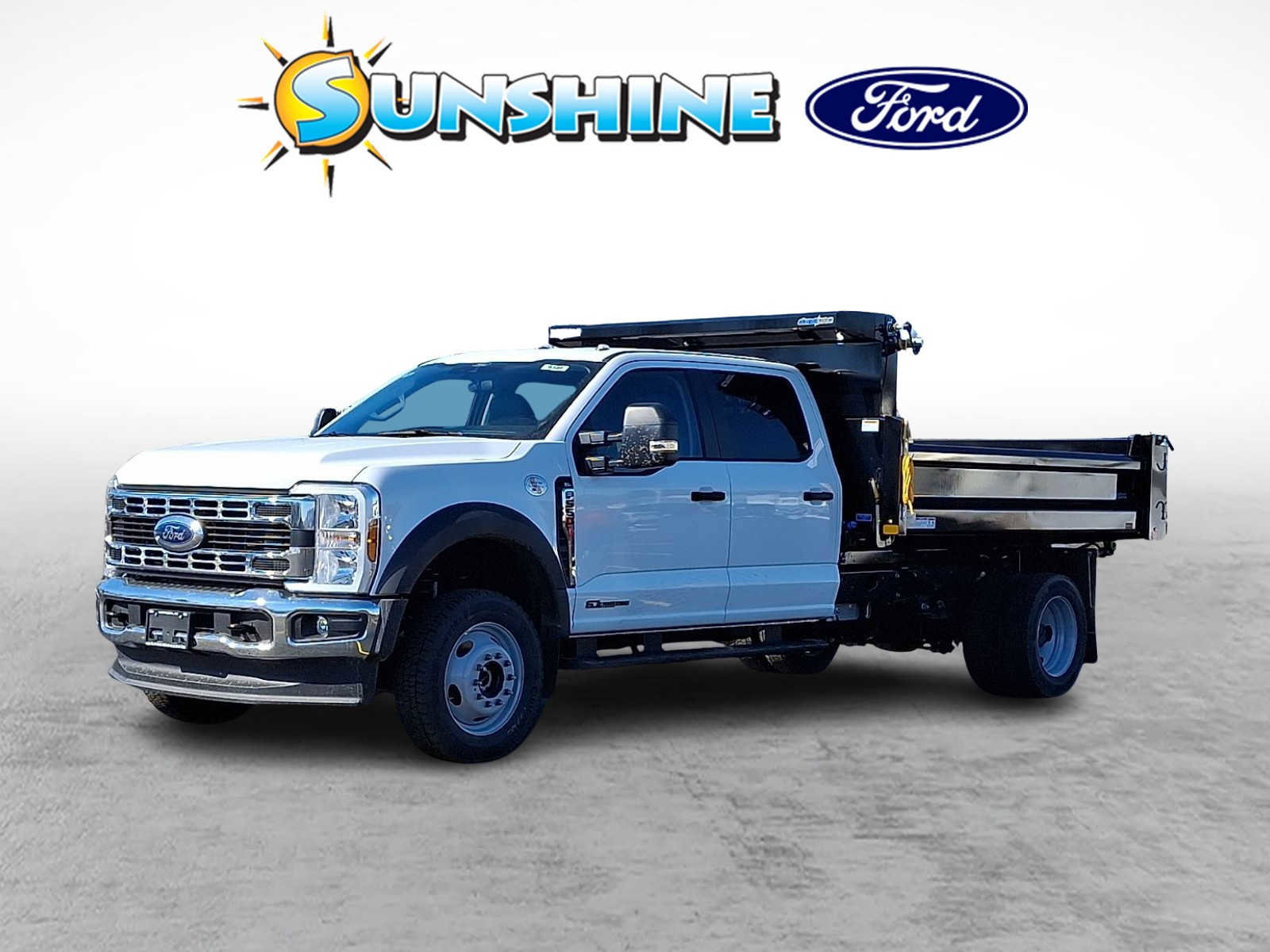 New 2026 Ford F550 4x4 Crew Cab image 3