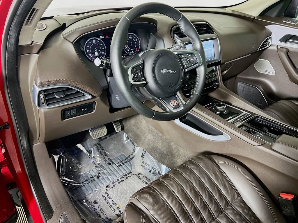 Used 2019 Jaguar F-PACE Portfolio image 9