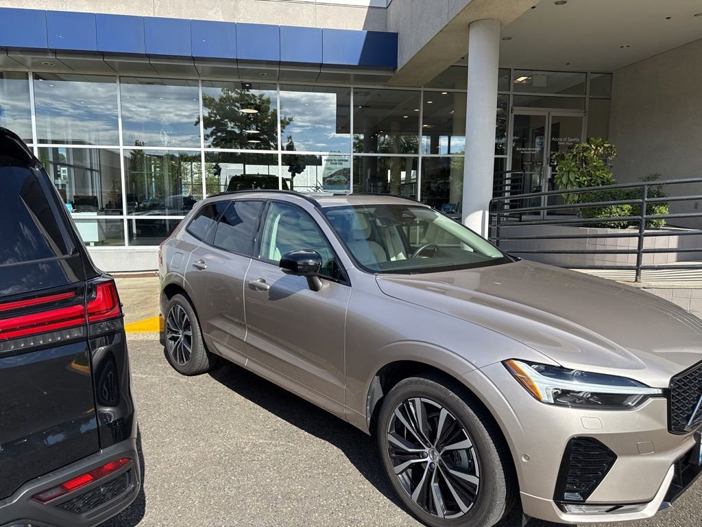 Used 2024 Volvo XC60 B5 Plus w/ Protection Package Premier