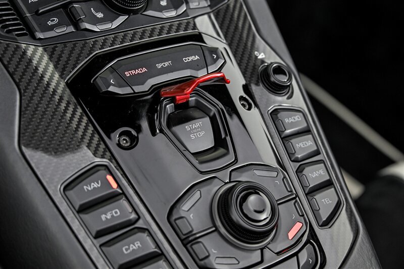 Used 2017 Lamborghini Aventador LP 750-4 Superveloce AWD/4WD image 29