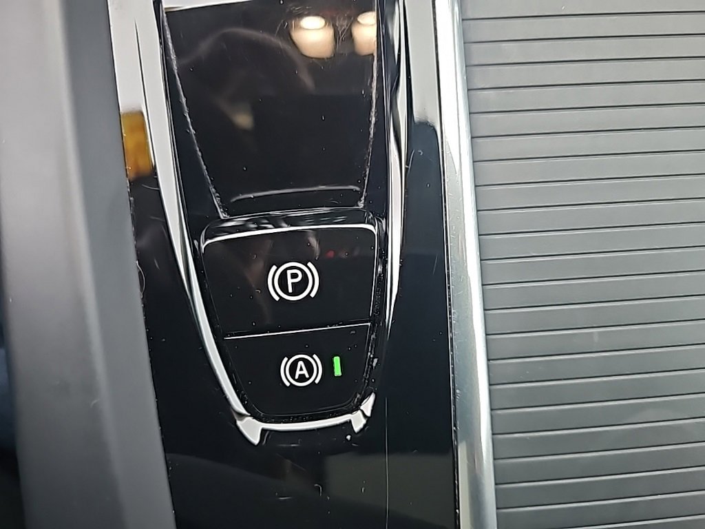 Used 2024 Volvo S60 B5 Core image 24