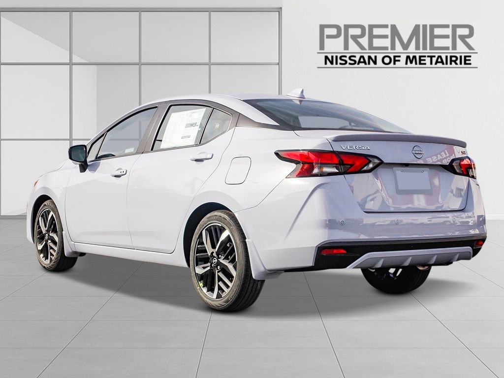 New 2025 Nissan Versa SR w/ Trunk Package image 2