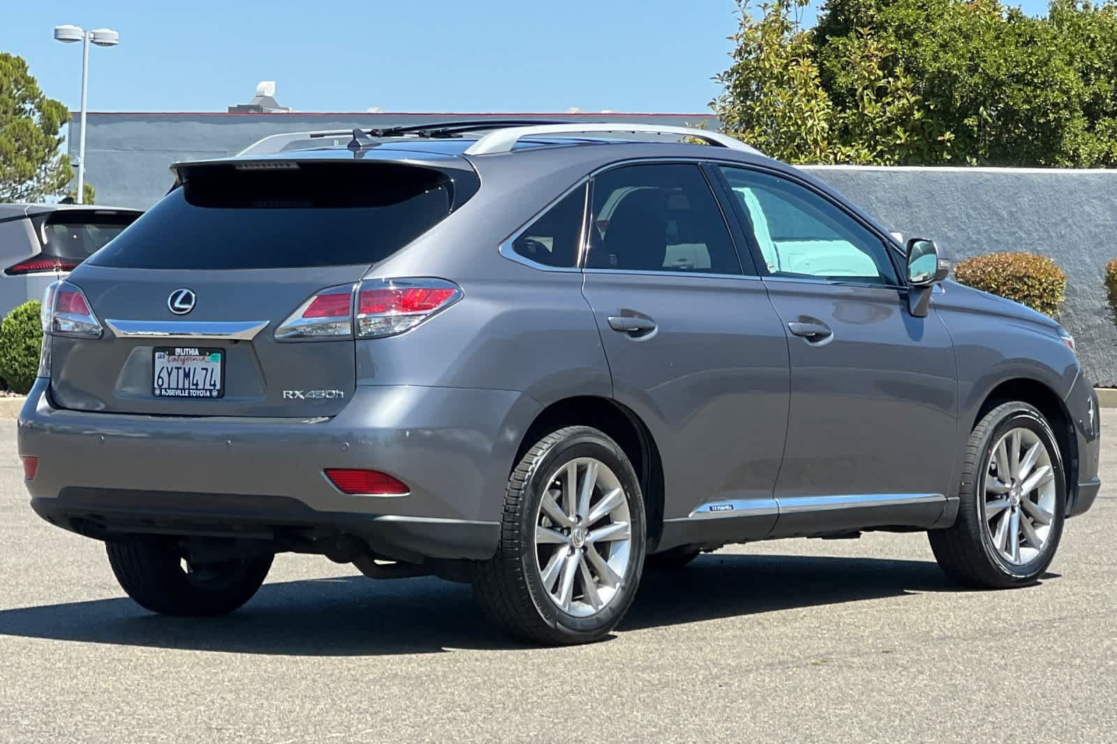 Used 2013 Lexus RX 450h AWD w/ Navigation Pkg image 2