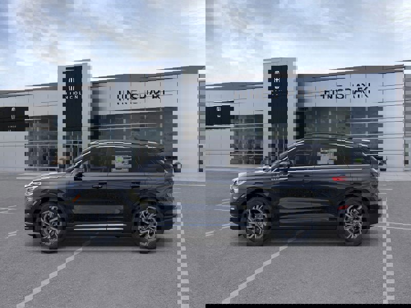 New 2026 Lincoln Corsair Premiere image 3