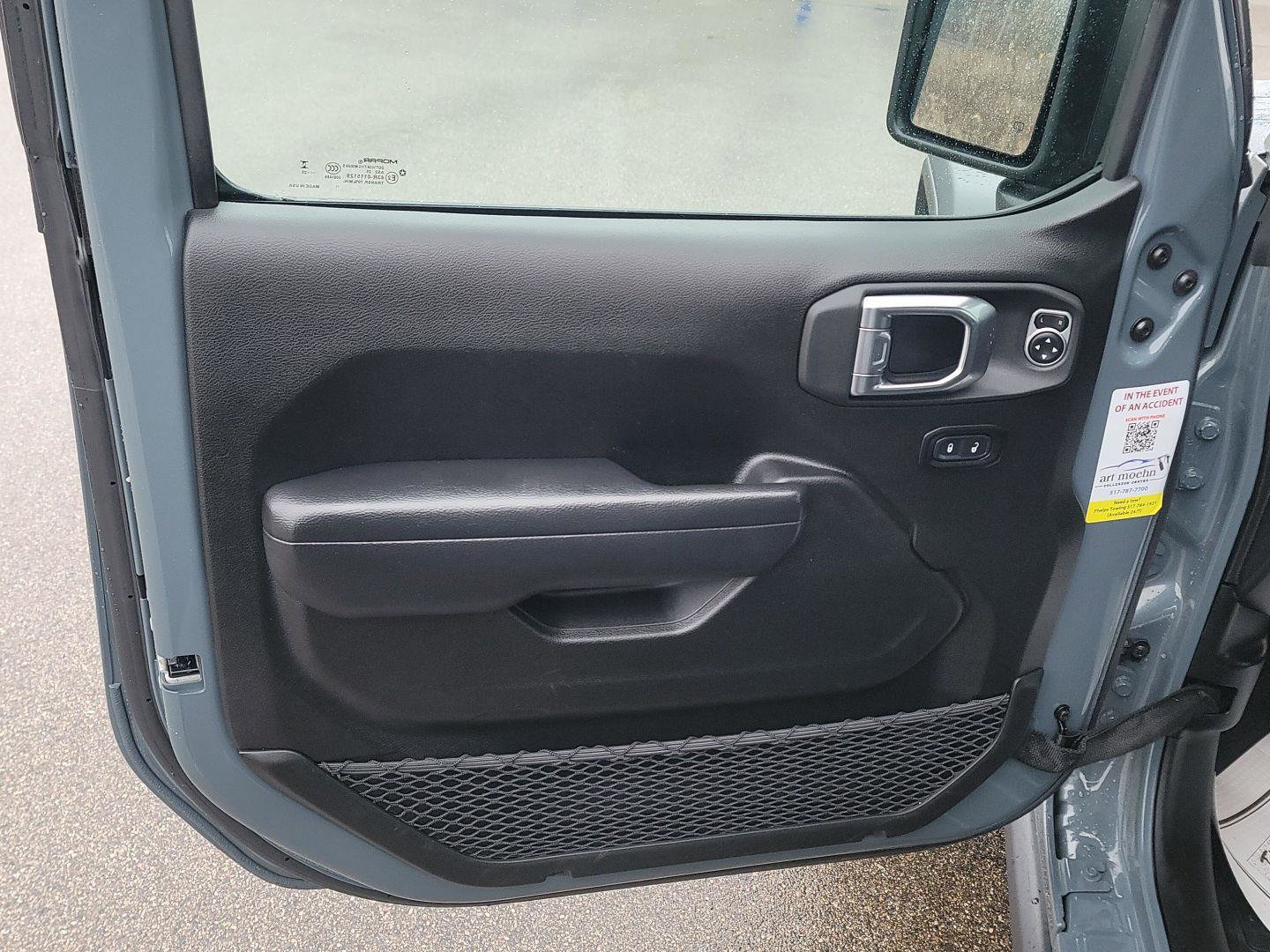 Used 2025 Jeep Wrangler Willys image 16