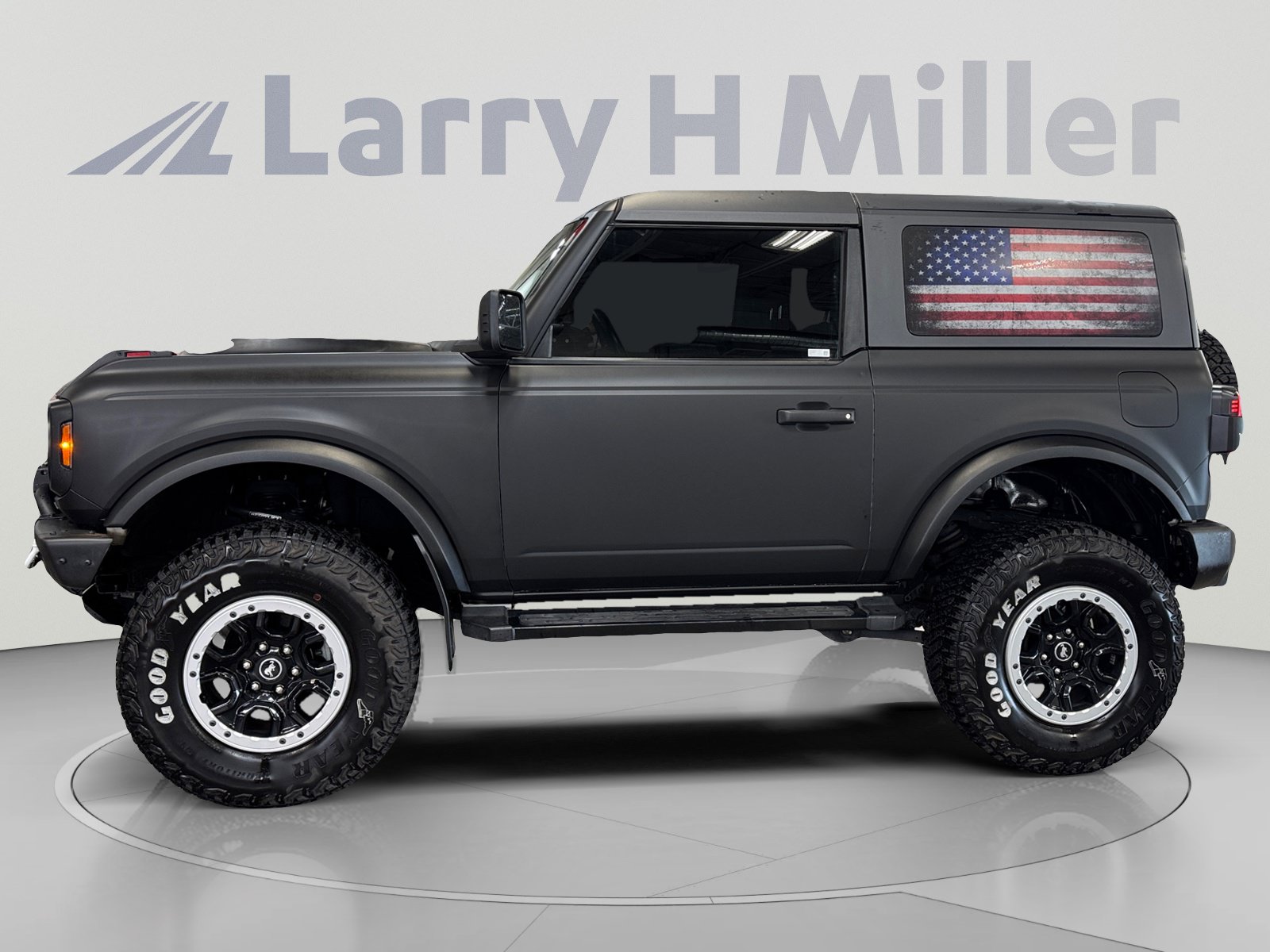 Used 2023 Ford Bronco 2-Door w/ Sasquatch Package AWD/4WD image 2