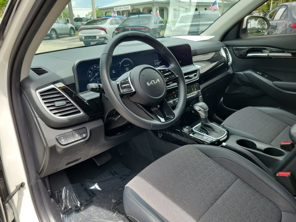 Used 2024 Kia Seltos S FWD image 14