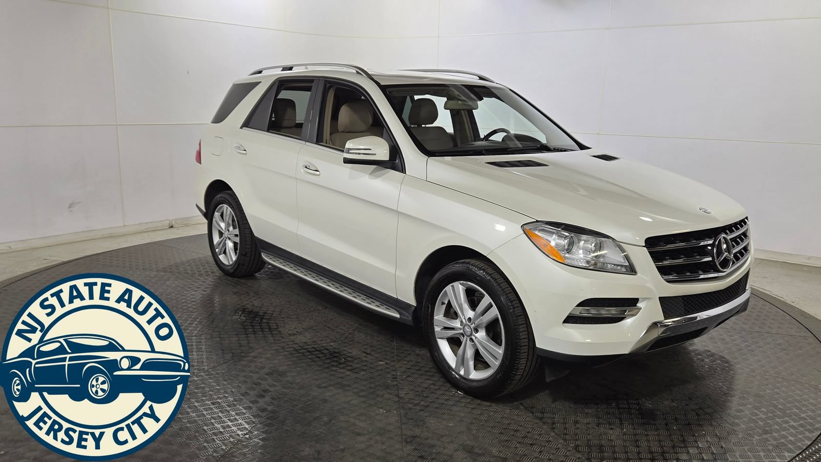Used 2014 Mercedes-Benz ML 350 4MATIC w/ Premium 1 Package image 1