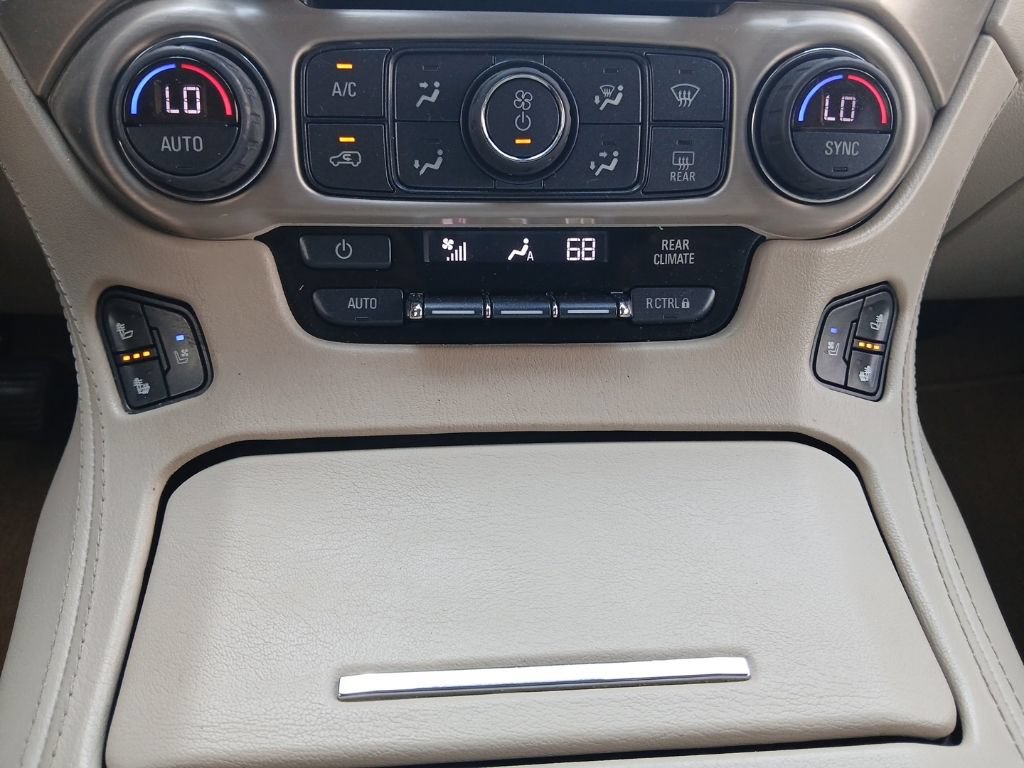 Used 2017 GMC Yukon XL Denali w/ Open Road Package AWD/4WD image 25