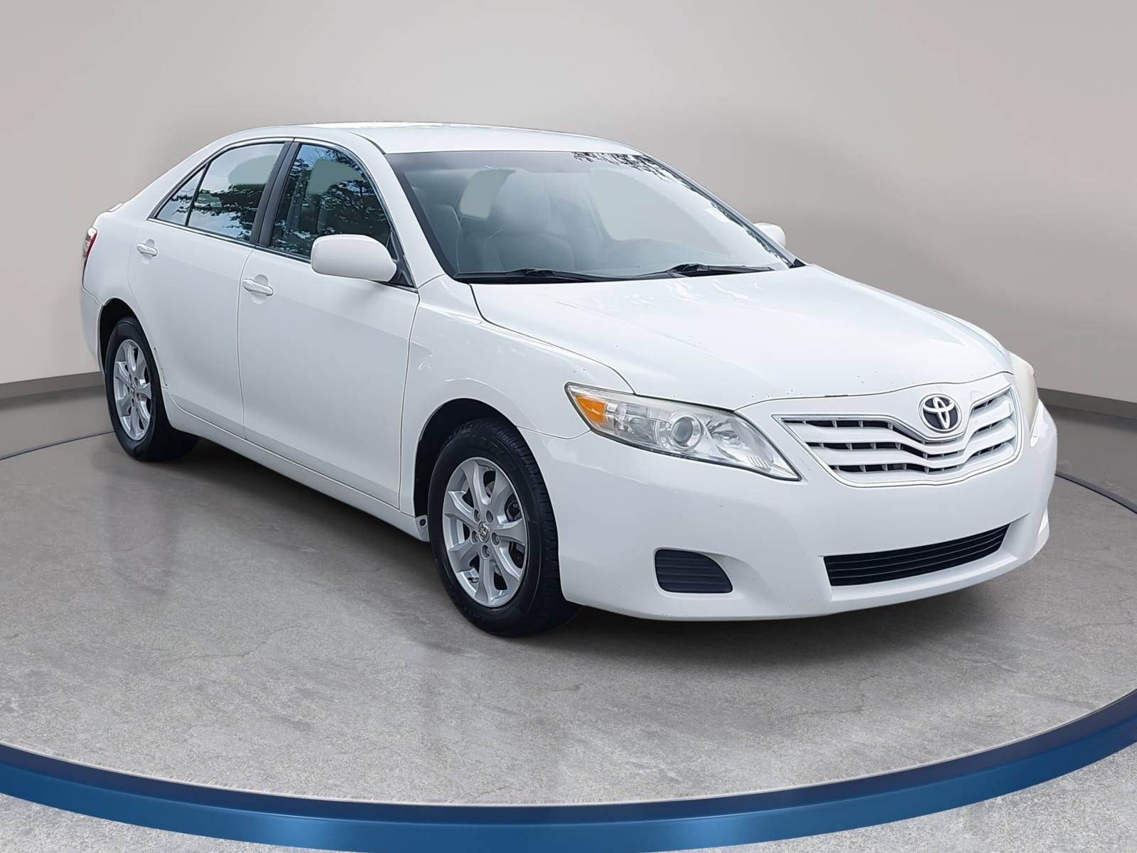 Used 2011 Toyota Camry LE w/ LE Extra-Value Pkg FWD image 3