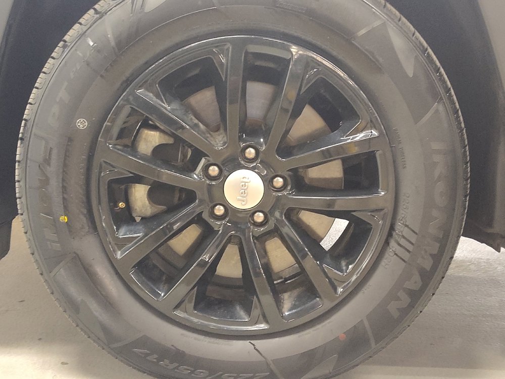 Used 2021 Jeep Cherokee Latitude Plus AWD/4WD image 31