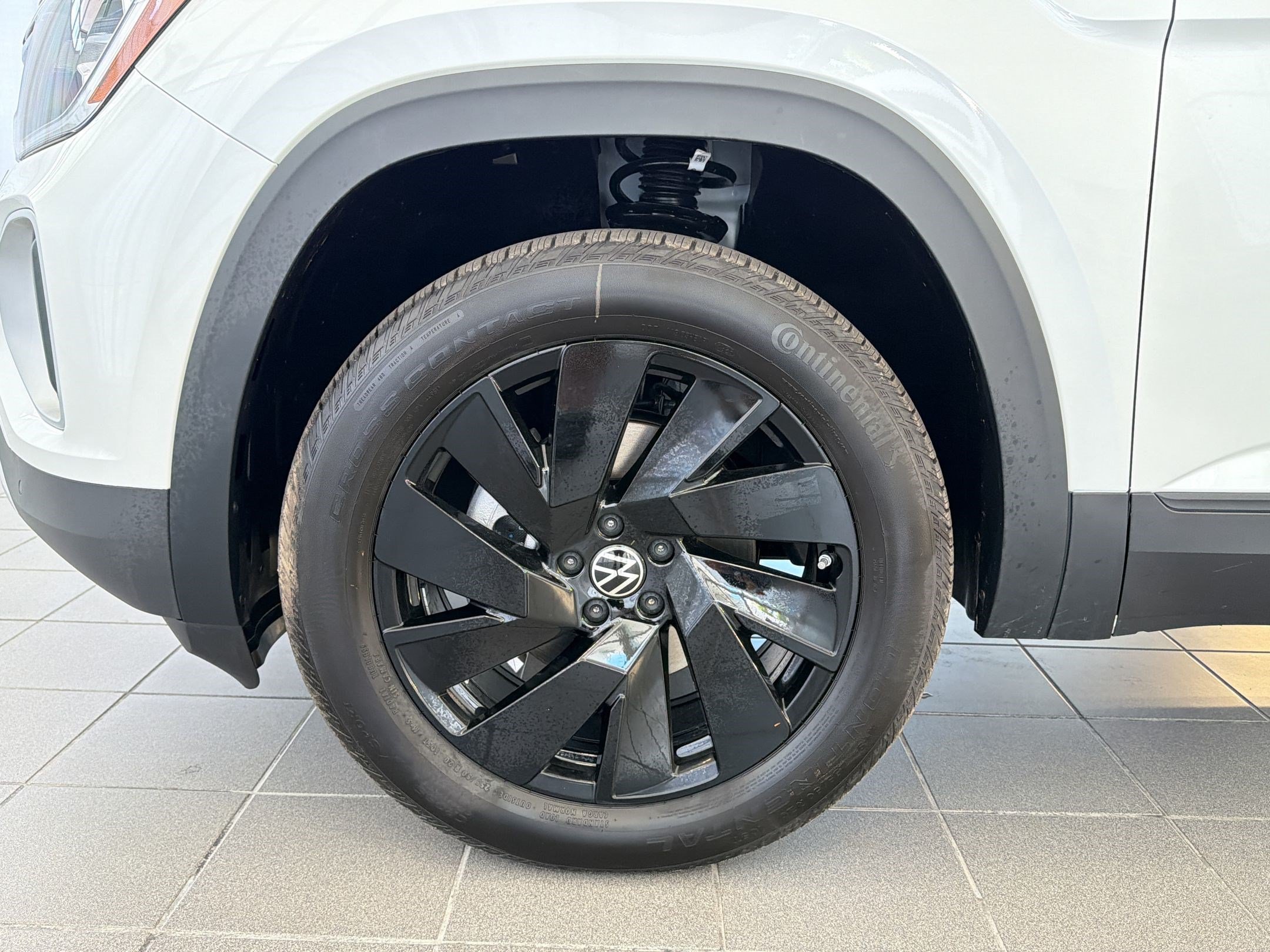 New 2026 Volkswagen Atlas SE FWD image 12