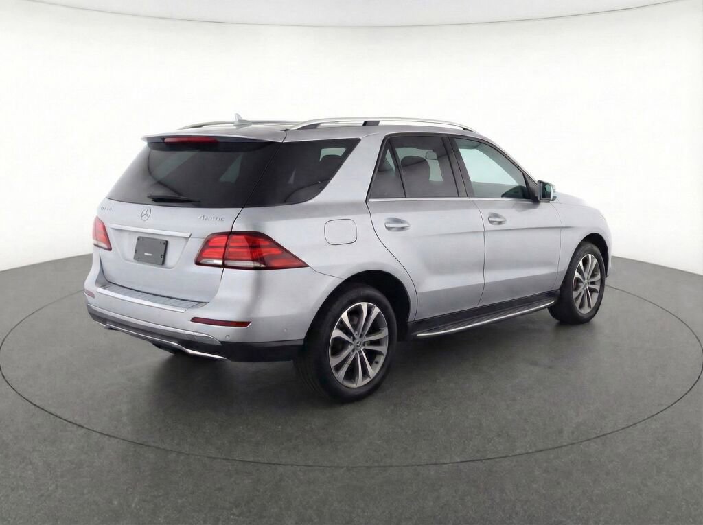 Used 2019 Mercedes-Benz GLE 400 4MATIC w/ Premium 1 Package image 5