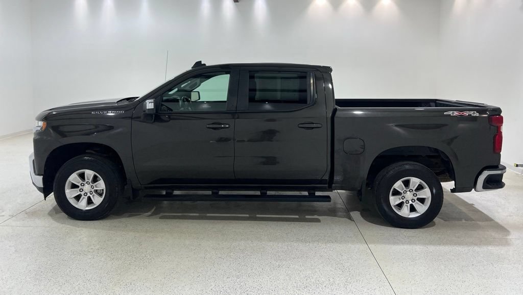 Used 2021 Chevrolet Silverado 1500 LT AWD/4WD image 2