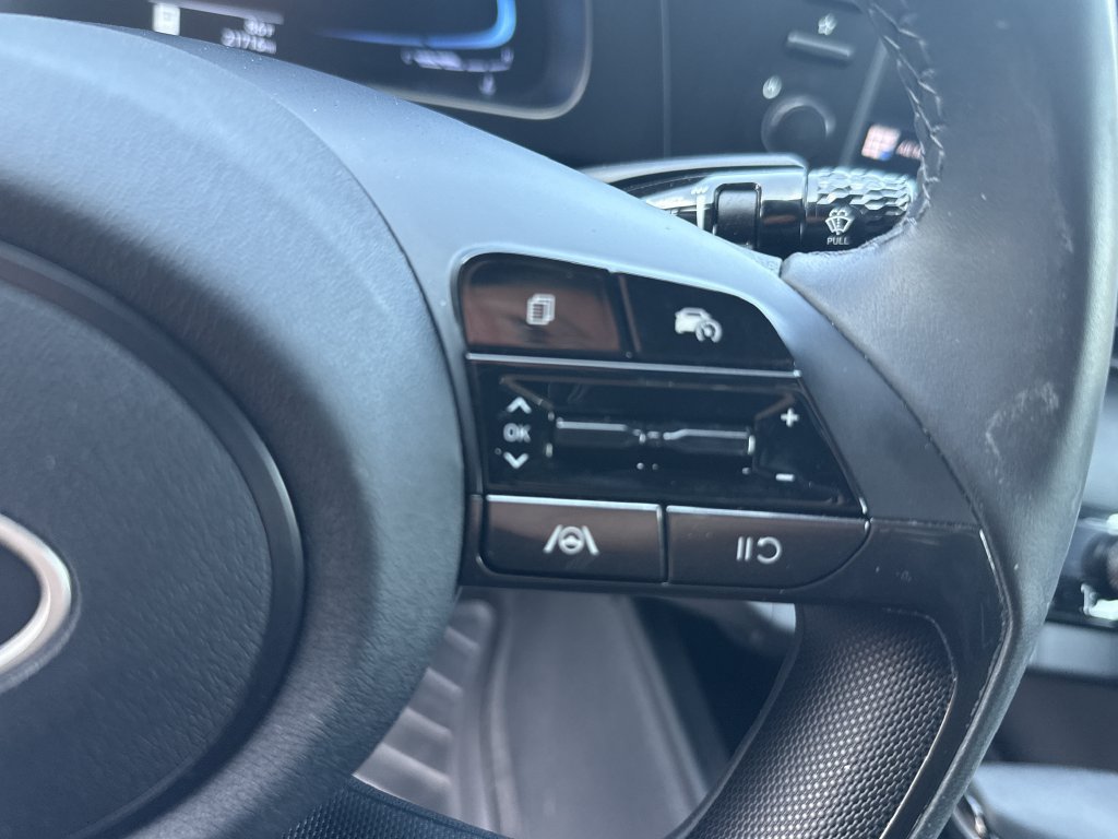 Certified 2025 Hyundai Elantra Sport FWD image 22
