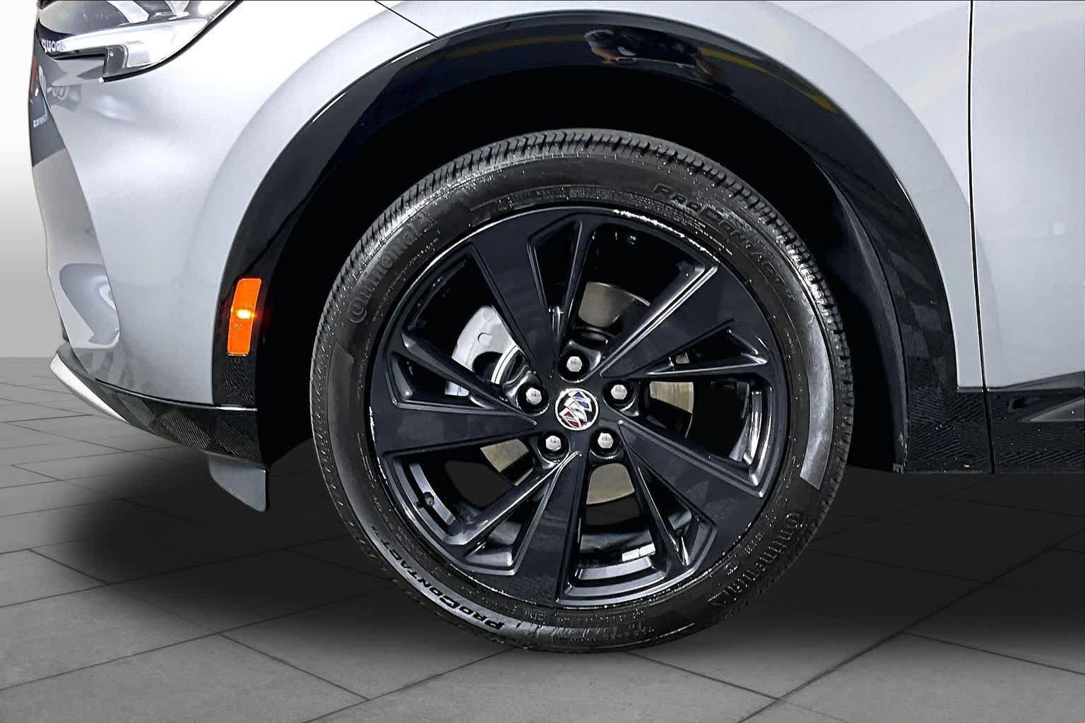Certified 2023 Buick Envision Preferred w/ Sport Touring Package AWD/4WD image 19