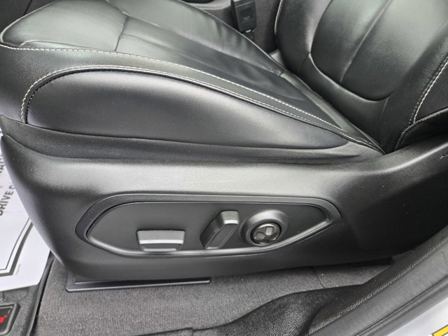 Used 2022 Jeep Grand Cherokee L Limited w/ Black Appearance Package image 29