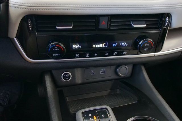 Used 2021 Nissan Rogue SV image 20