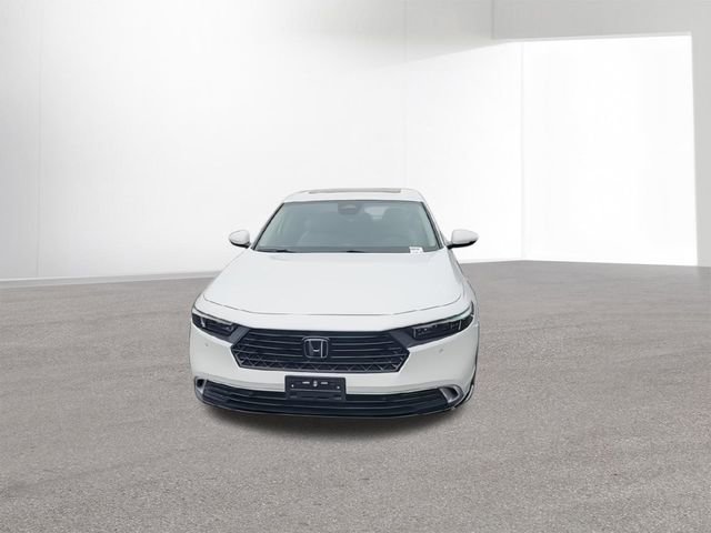Used 2023 Honda Accord Touring image 3