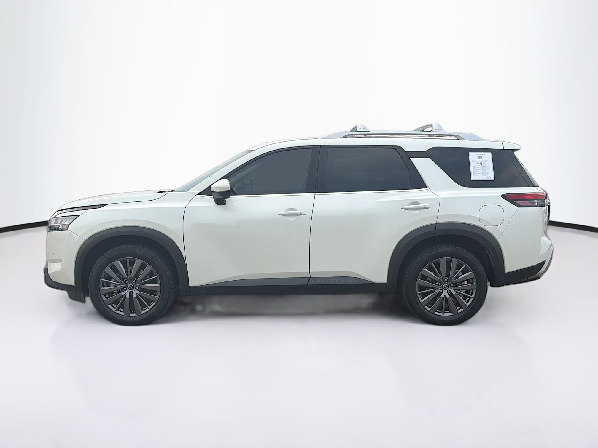 Used 2023 Nissan Pathfinder SL w/ SL Premium Package AWD/4WD image 4