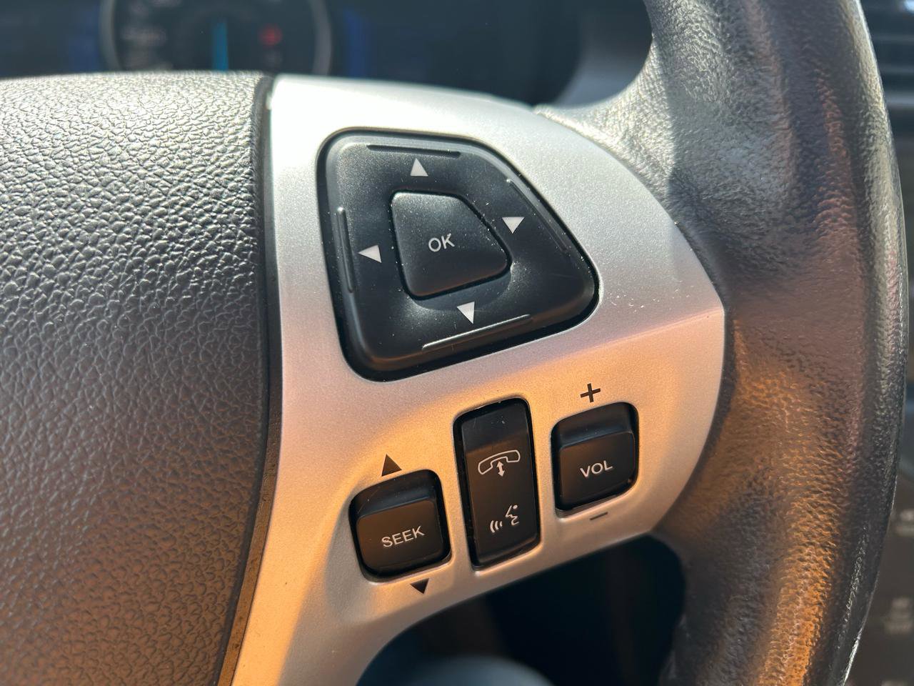 Used 2013 Ford Edge SEL FWD image 19