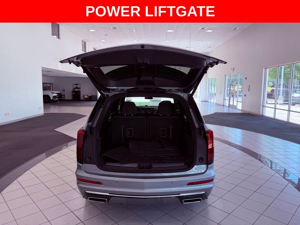 Used 2025 Cadillac XT6 Luxury FWD image 7