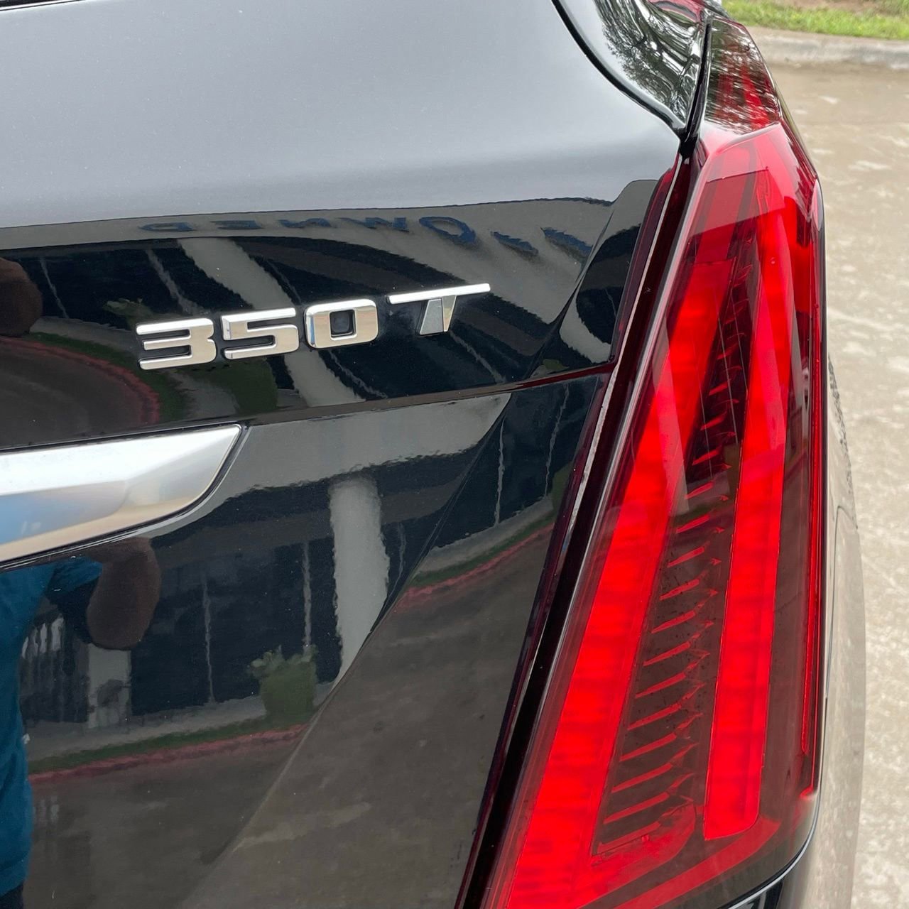 Used 2024 Cadillac XT5 Luxury w/ LPO, Floor Liner Package FWD image 11