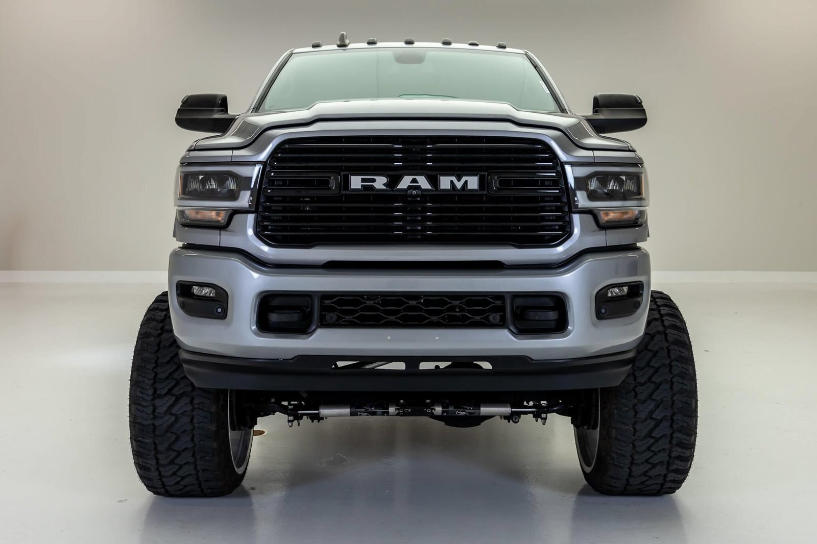 Used 2022 RAM 2500 Laramie AWD/4WD image 3