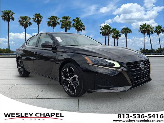 Certified 2023 Nissan Altima 2.5 SR w/ SR Premium Package image 1