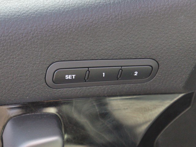 Used 2015 Kia Sorento SX image 14