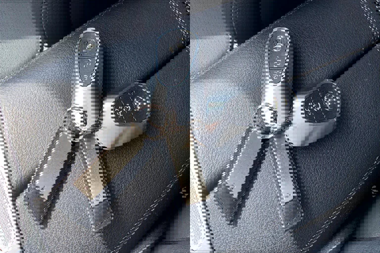 Used 2024 Mercedes-Benz GLC 300 4MATIC image 14