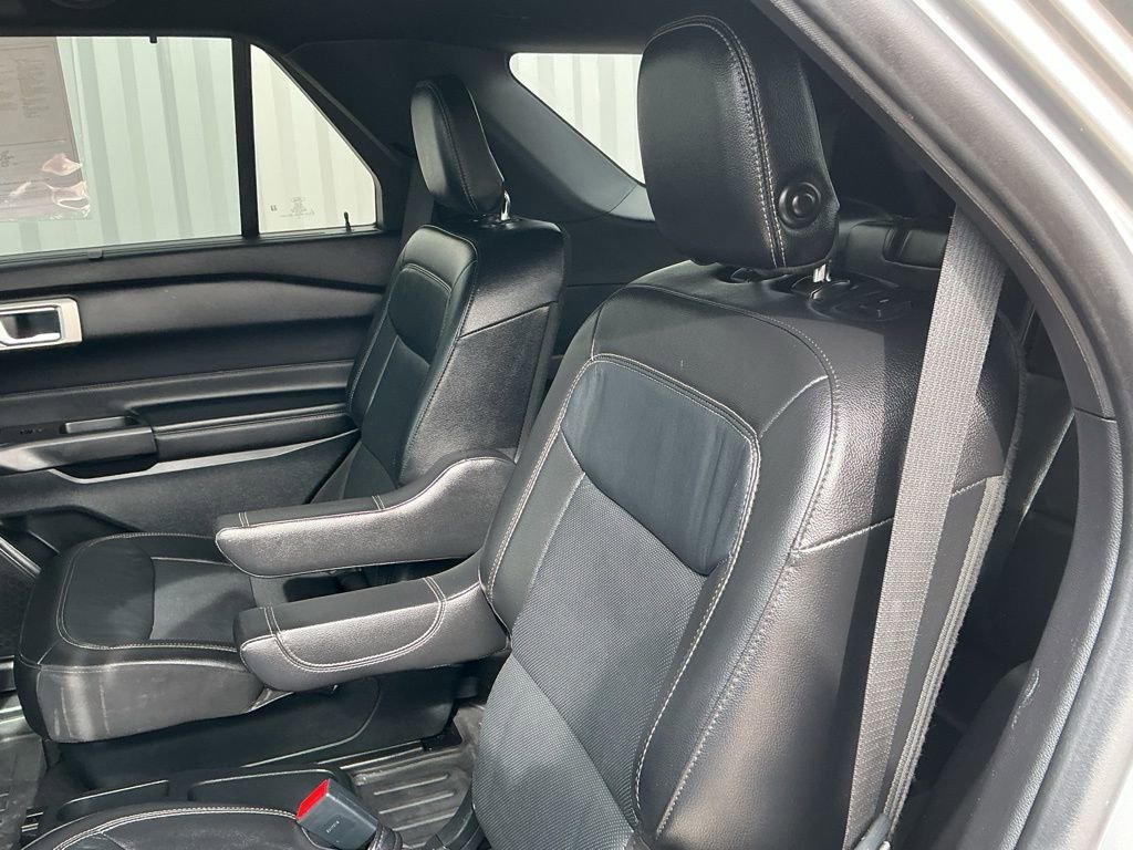 Used 2020 Ford Explorer Limited image 19