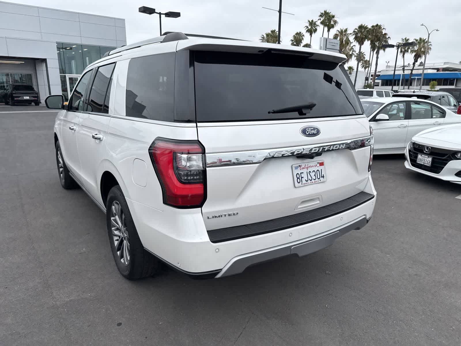 Used 2018 Ford Expedition Limited w/ Equipment Group 301A AWD/4WD image 19