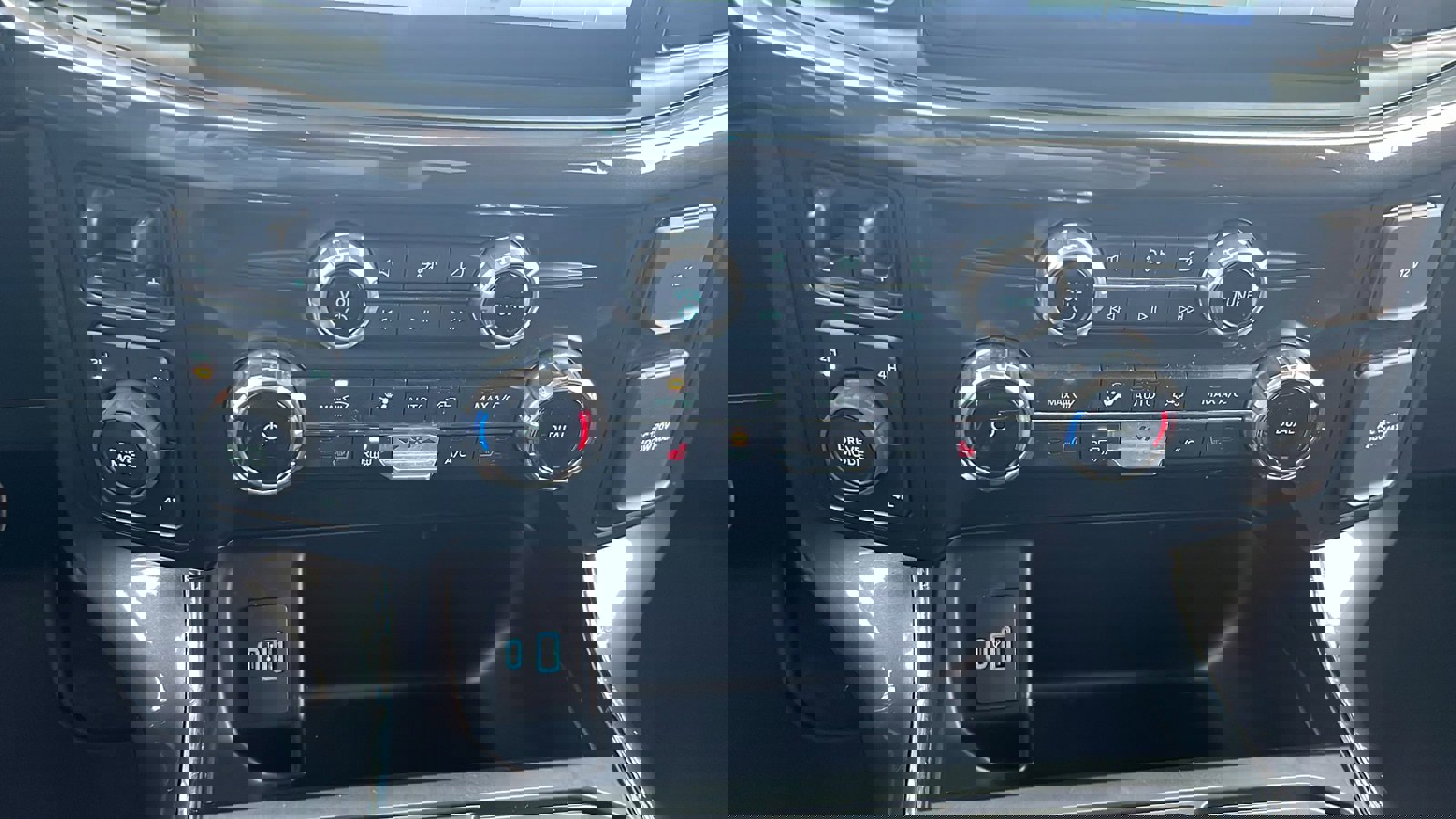 Used 2022 Ford F150 XLT w/ Equipment Group 302A High image 24