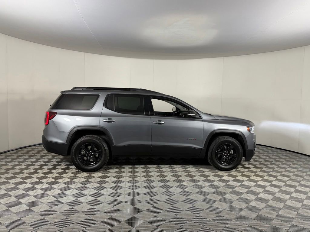 Used 2022 GMC Acadia AT4 w/ Technology Package AWD/4WD image 5