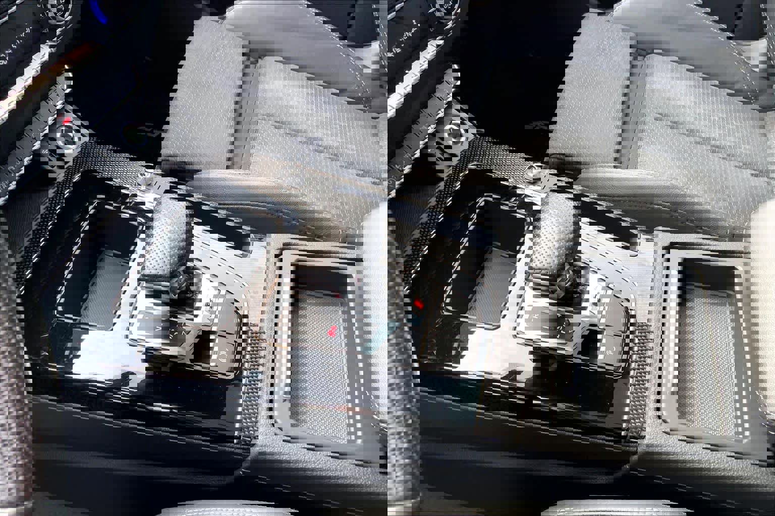 Used 2022 Audi SQ5 Premium w/ Convenience Package image 16