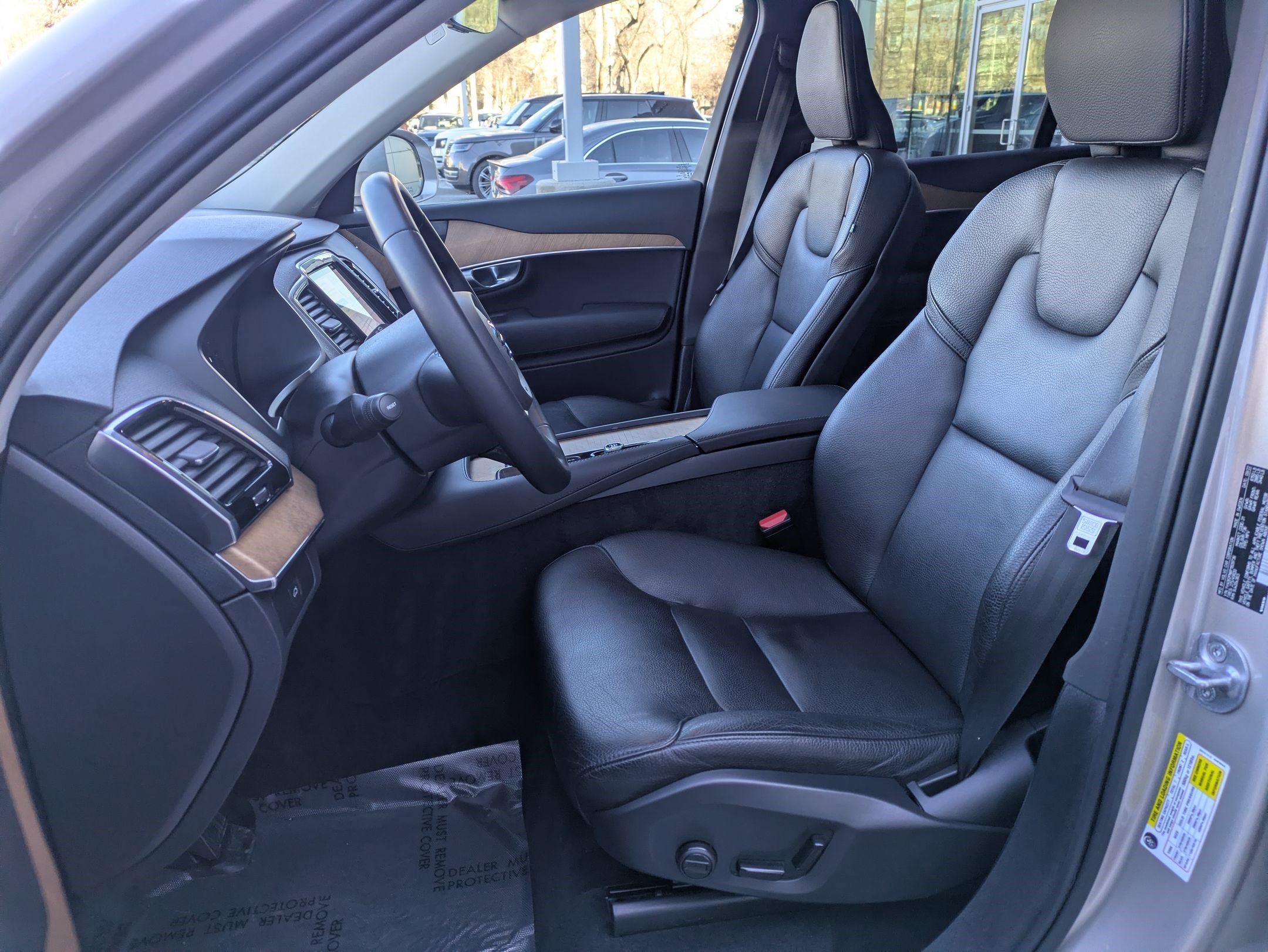 Used 2023 Volvo XC90 B6 Plus w/ Protection Package Premier image 26